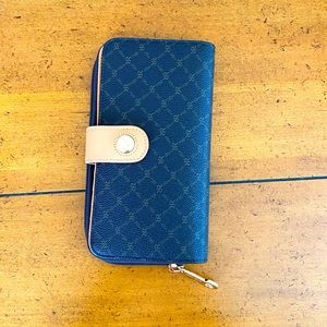 Rioni Signature Button and Zip Wallet